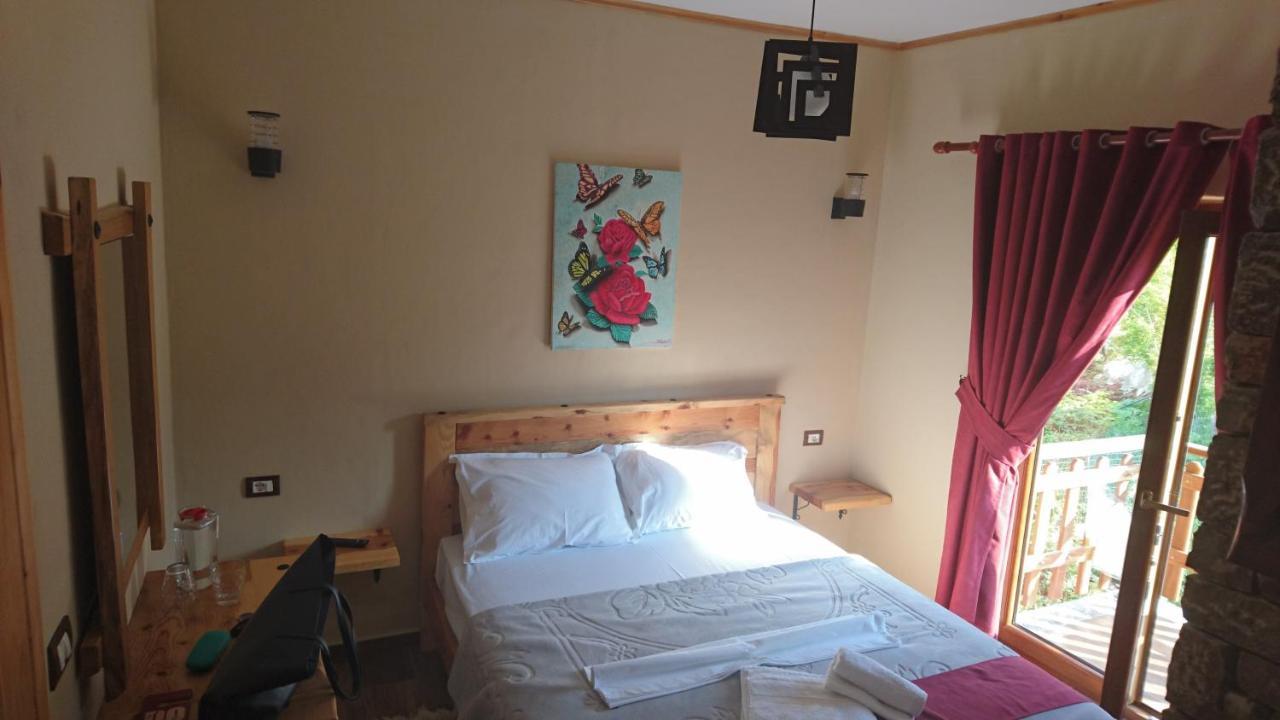 Bujtina Shkodrani Bed & Breakfast Voskopoje Exterior photo