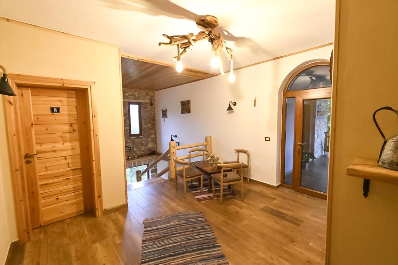 Bujtina Shkodrani Bed & Breakfast Voskopoje Exterior photo