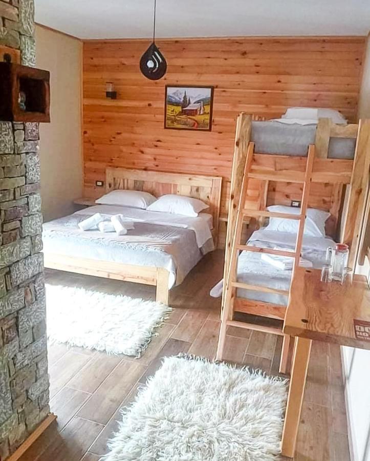 Bujtina Shkodrani Bed & Breakfast Voskopoje Exterior photo