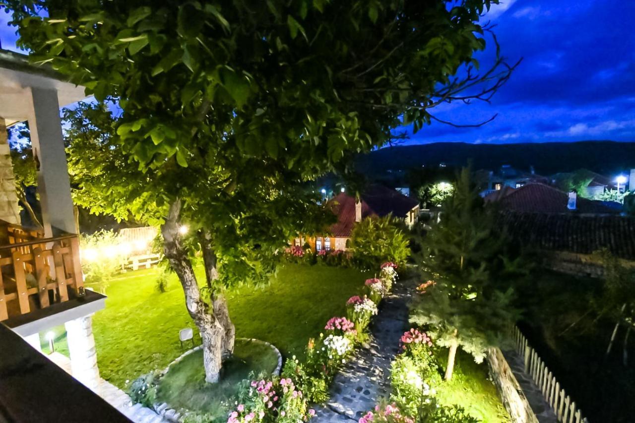 Bujtina Shkodrani Bed & Breakfast Voskopoje Exterior photo